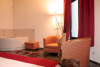 Фото Le Central Hotel