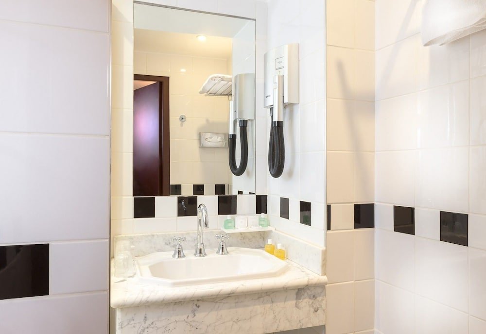 Фото Crystal Hotel