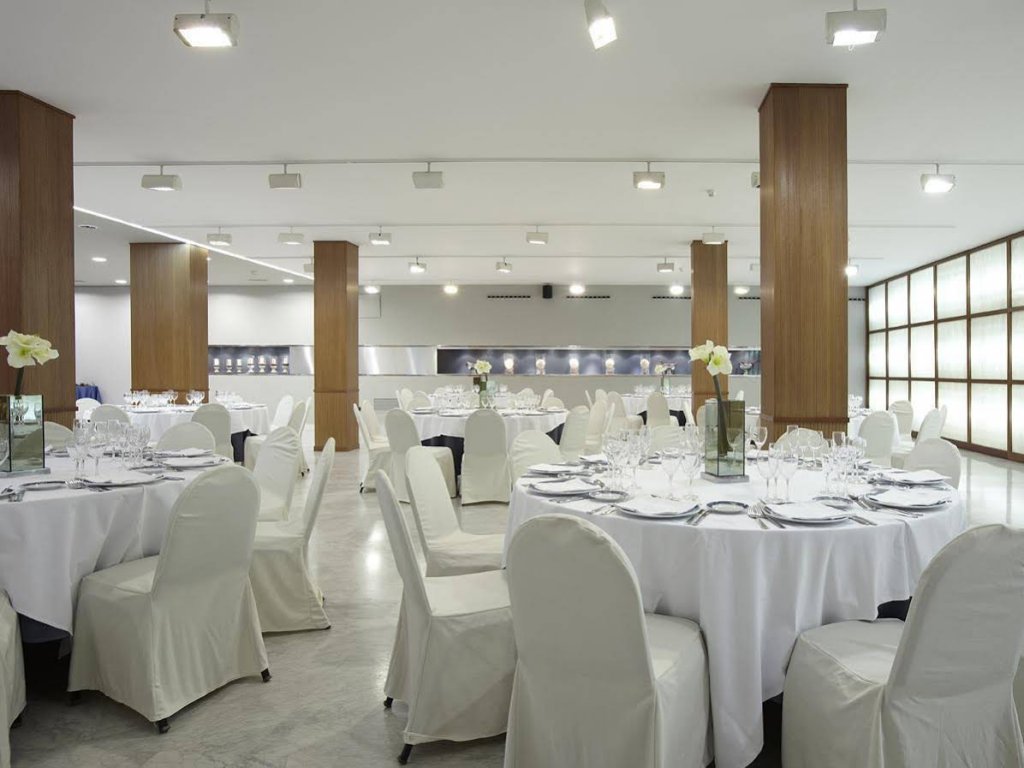 Фото Aparthotel Atenea Barcelona