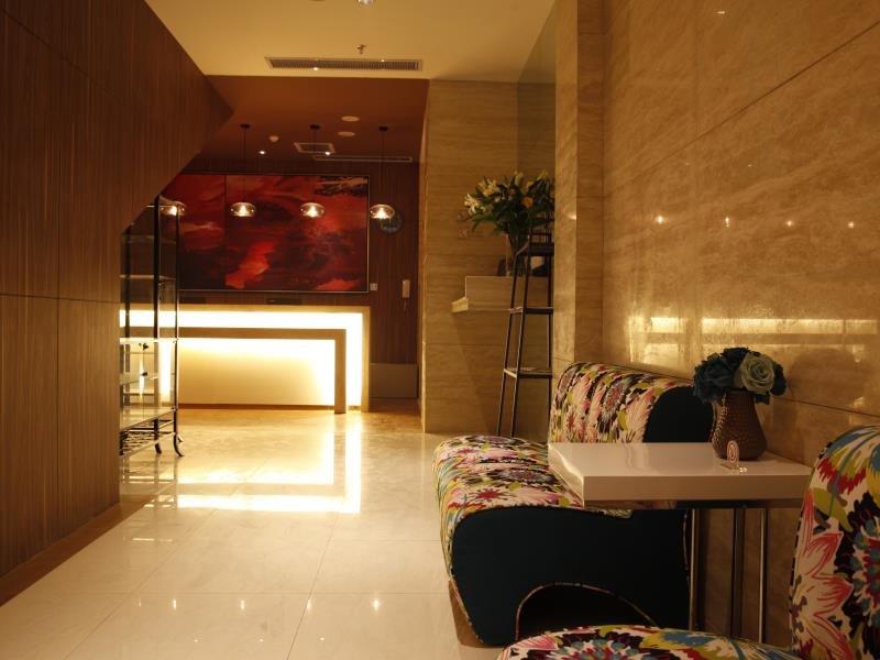 Фото Century Star Urumqi Changjiang Road Hotel