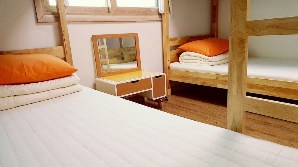 Фото Gangneung Ing Guesthouse - Hostel