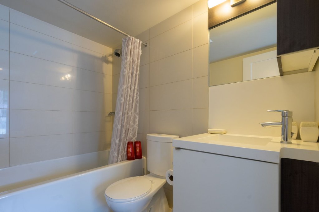 Фото Livingsuites Toronto