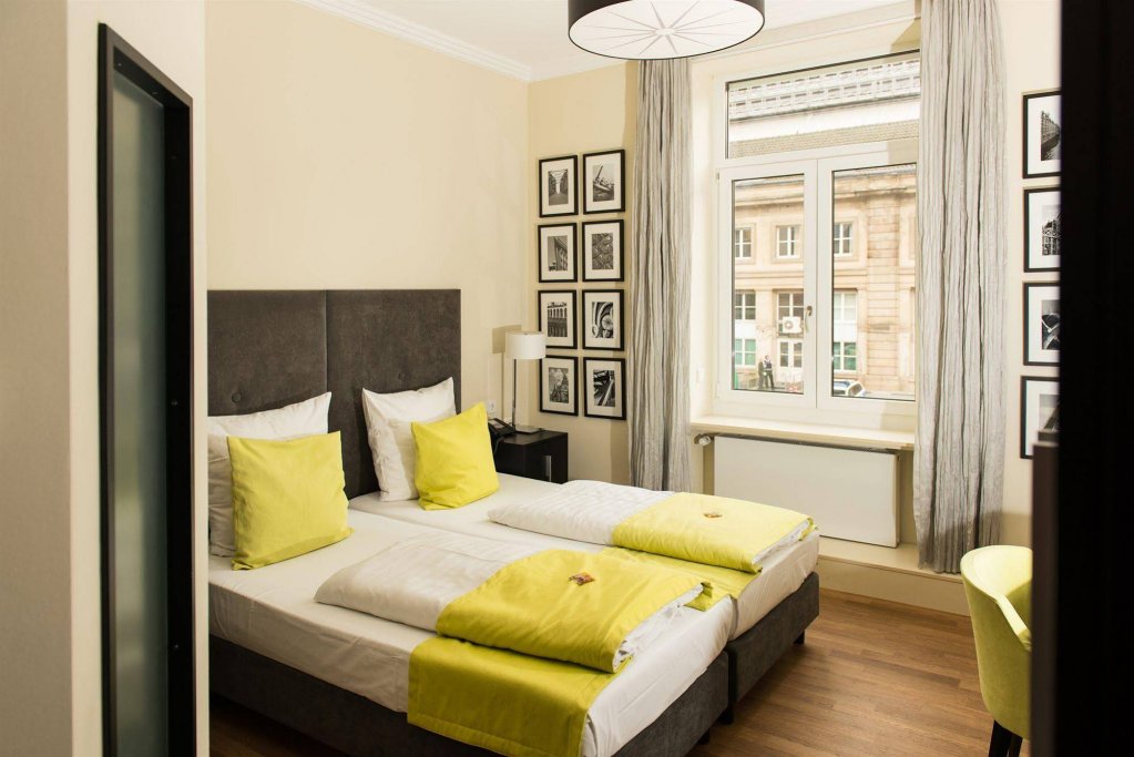 Фото Hotel Hamburger Hof