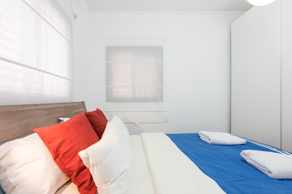 Фото Sea N'Rent - 6 Nachshon Tel Aviv