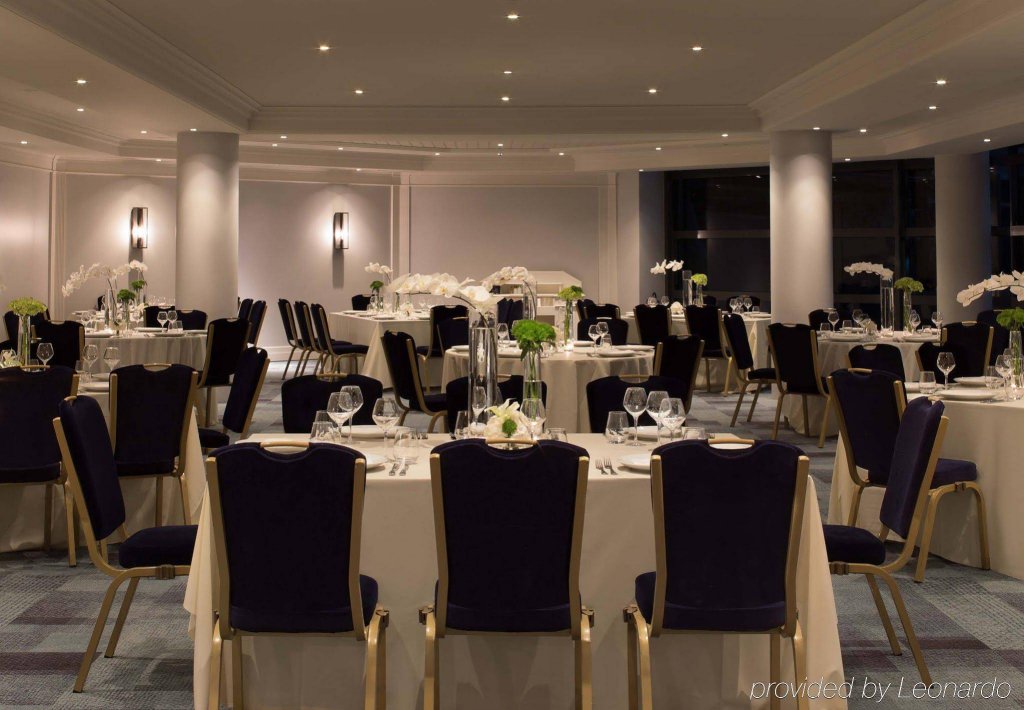 Фото Renaissance Paris La Defense