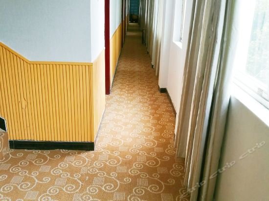 Фото Shuangliu Xinshiji Hotel