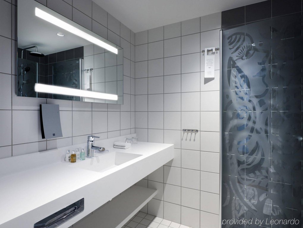 Фото Upper House