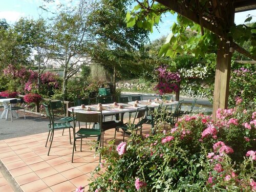 Гостиница Au Soleil Breton в Шатолене