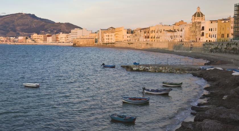 Фото отеля 2