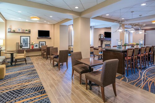 Гостиница Hampton Inn Charlotte-Uptown в Шарлотте