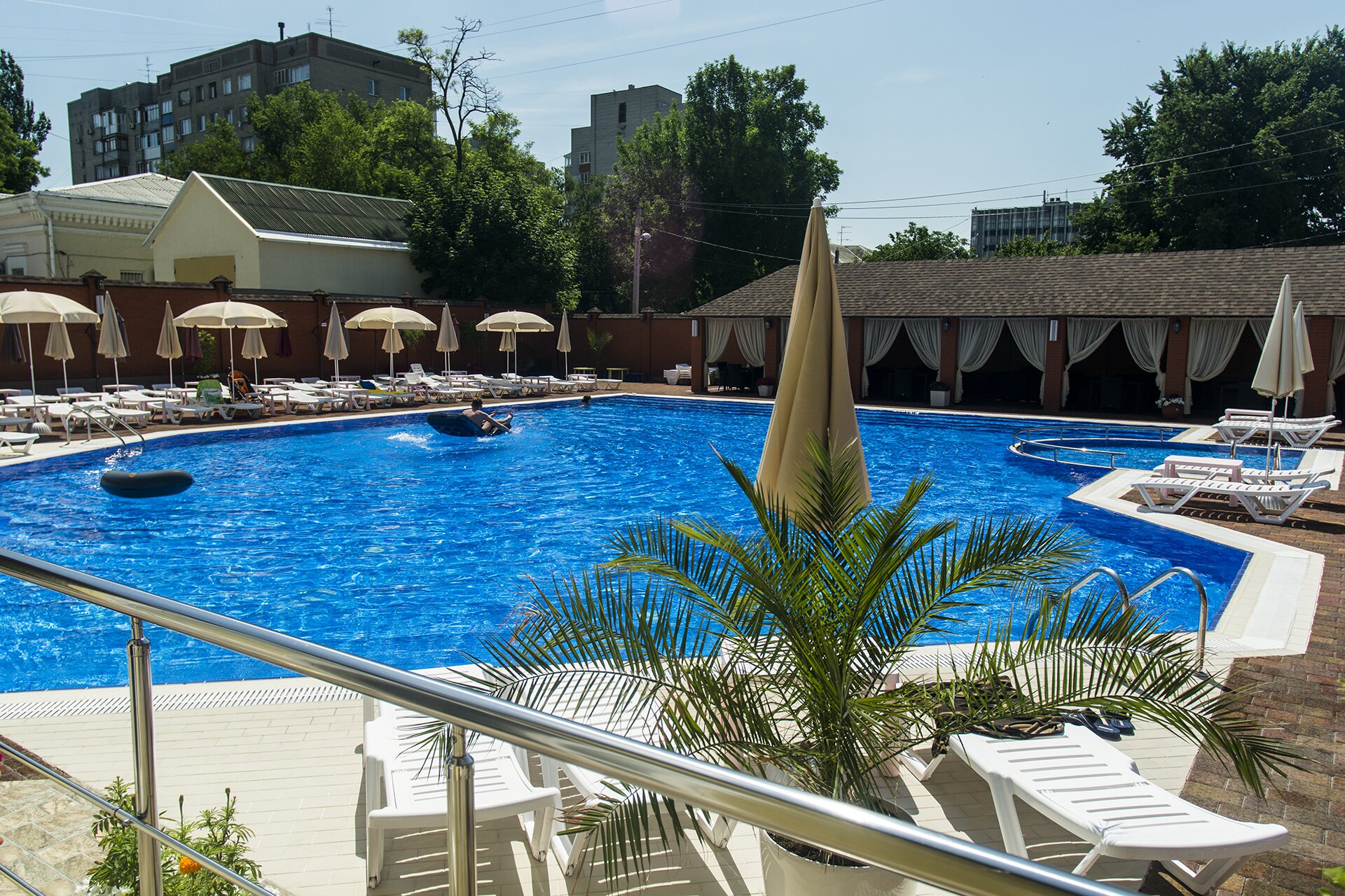 Фото Шери Холл