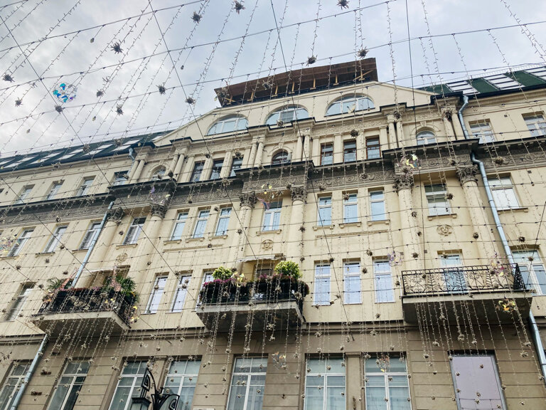 معلم جذب سياحي Ансамбль доходных домов Е.А. Обуховой ، موسكو، صورة
