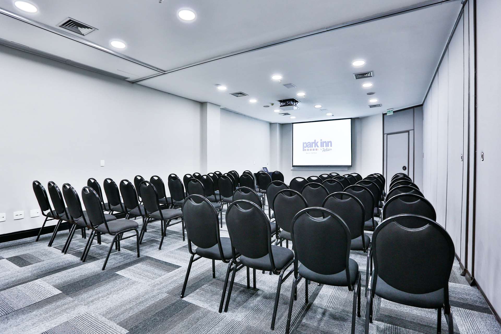 Фото Park Inn by Radisson Berrini