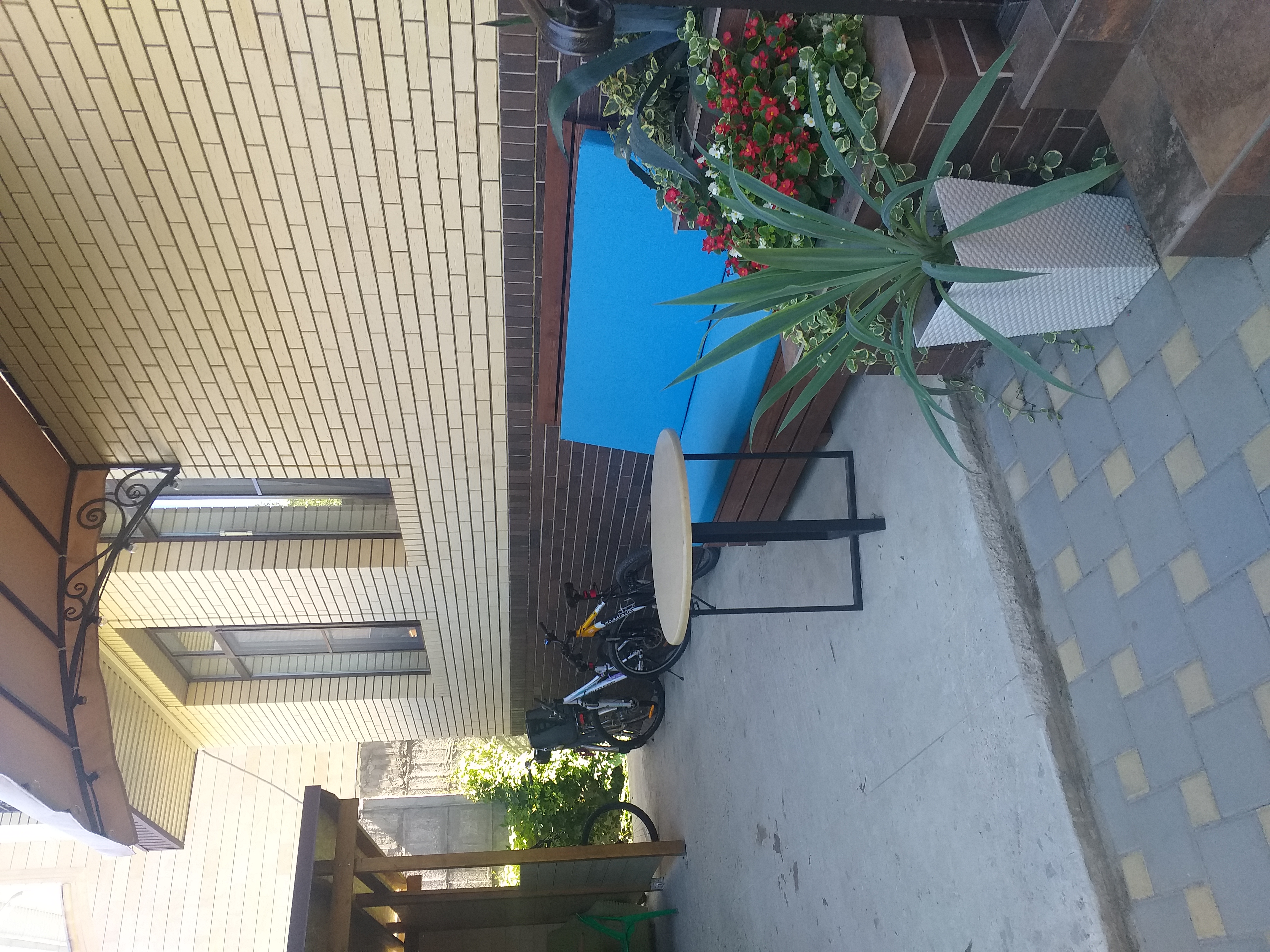 Фото На Кати Соловьяновой 14а