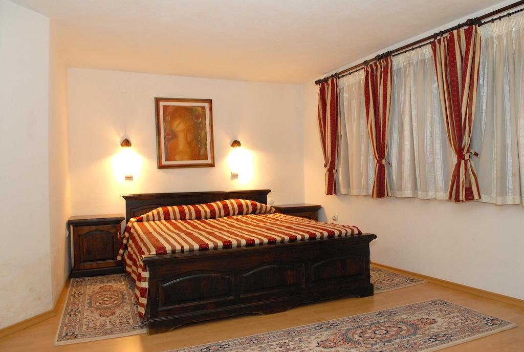 Фото Hotel Bolyarka