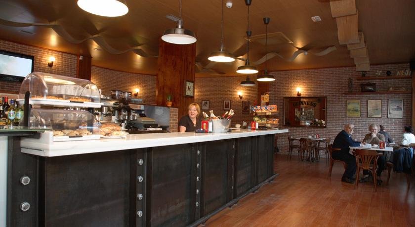 Фото Villa de Ermua Hotel