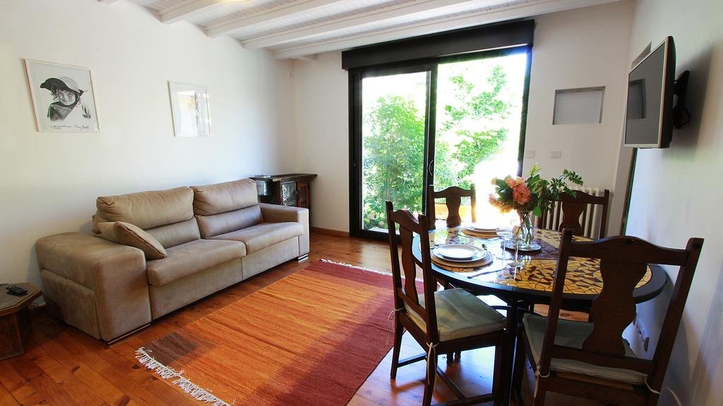 Фото La Chartreuse Du Canal Du Midi