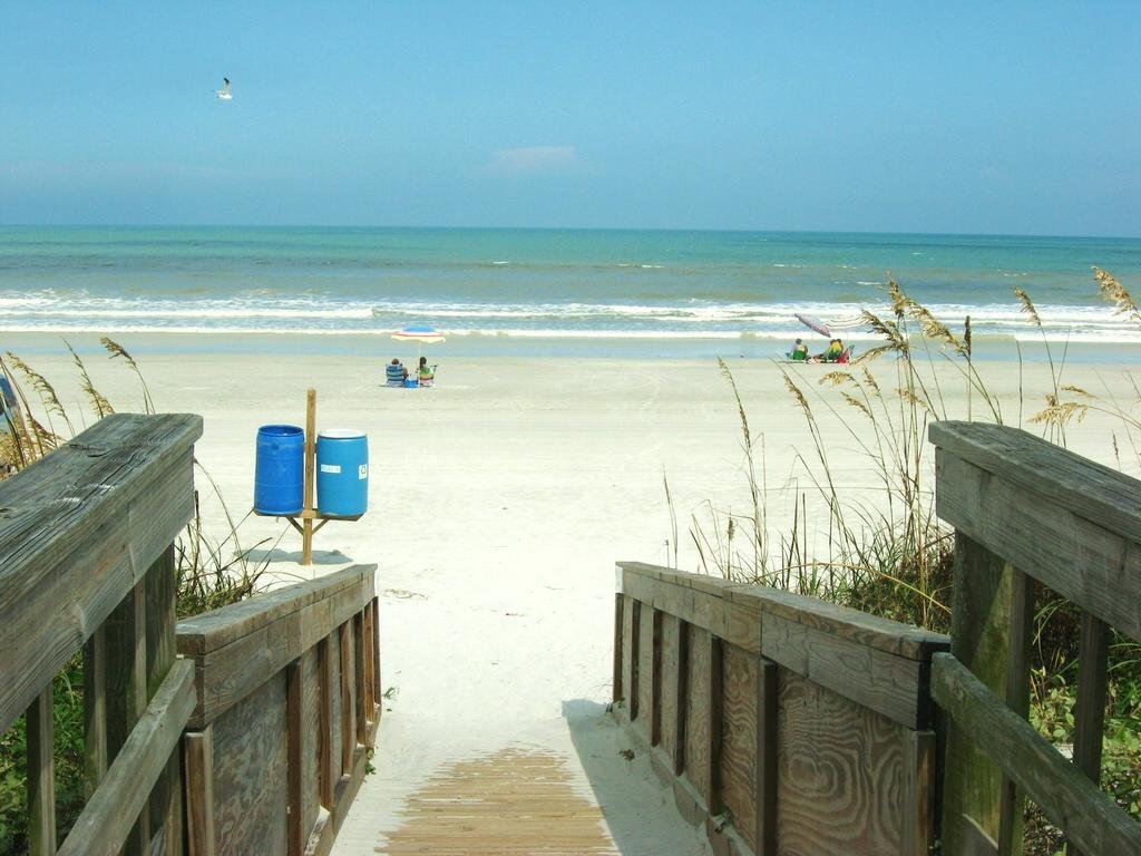 Фото Pet Friendly, 2 Bedroom, 2 Bath - Ocean Village Club P19