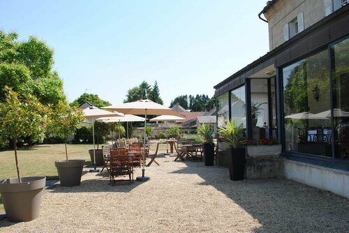 Гостиница Hostellerie Le Griffon в Компьени