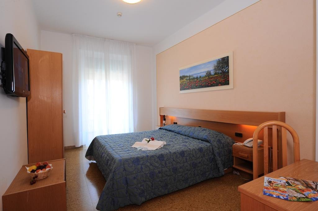 Фото 46860593874