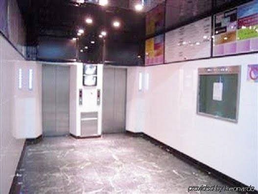 Фото New Chung King Mansion Guest House - Carlton Group of Hostels