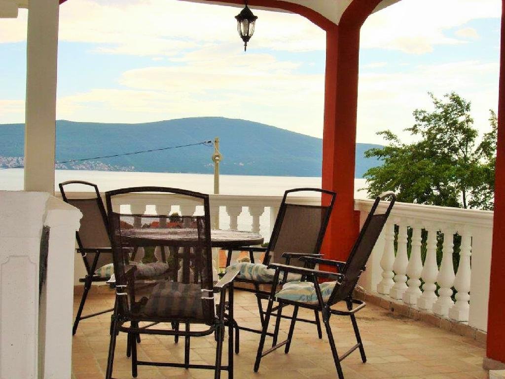 Фото Villa Lastva Apartments