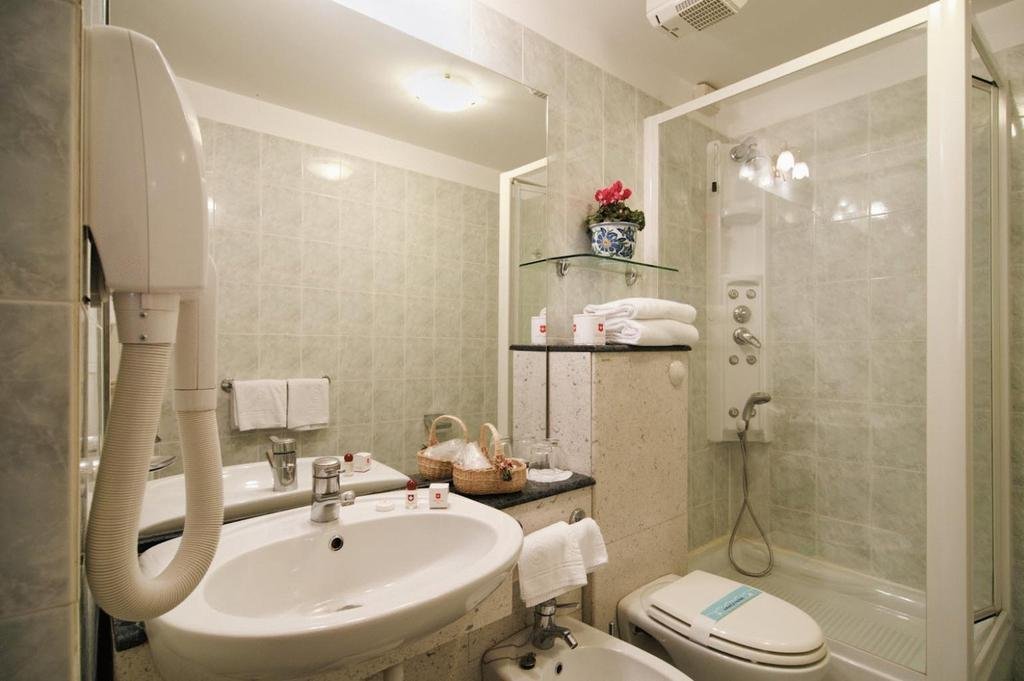 Фото Hotel Suisse