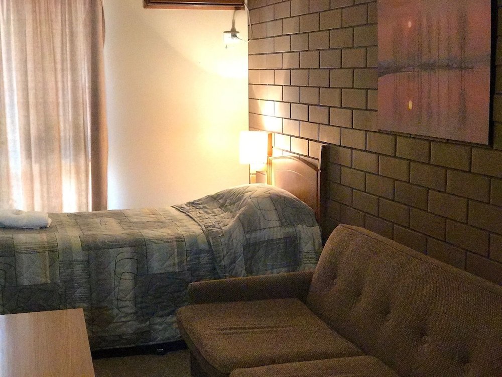 Фото Century Motor Inn