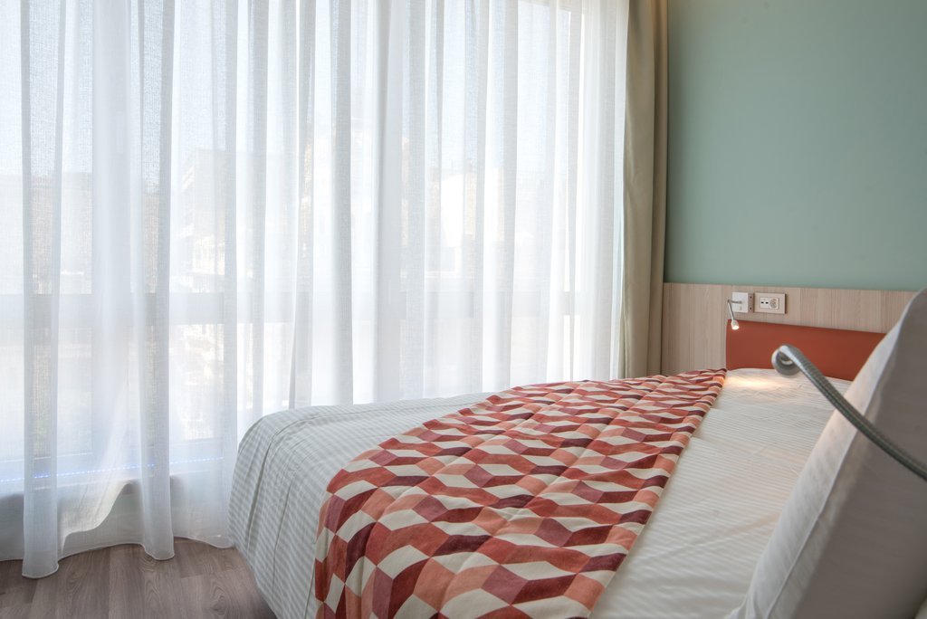 Фото Casual Kubic Athens Hotel
