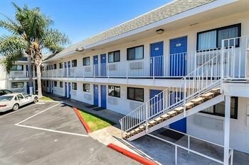 Гостиница Motel 6 Los Angeles - Harbor City в Карсоне