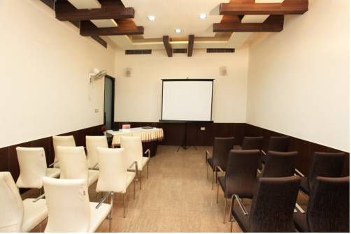 Фото Treebo Shanta Inn