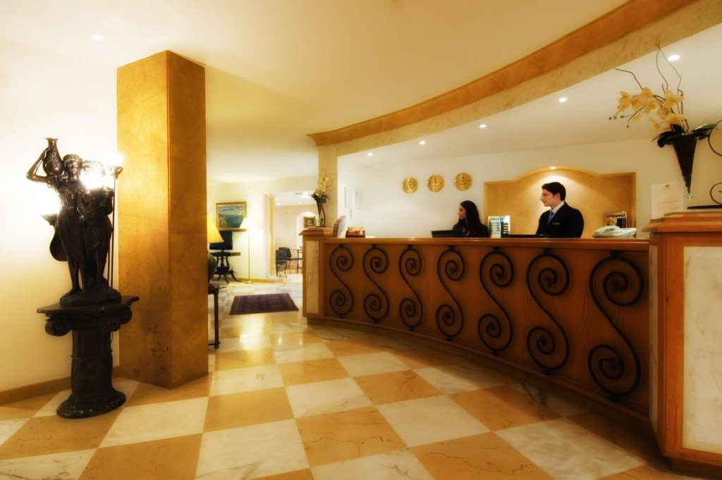 Фото отеля 2