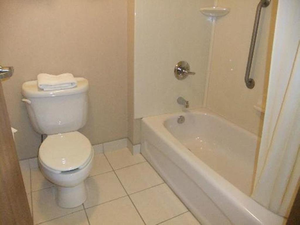 Фото Humphry Inn & Suites