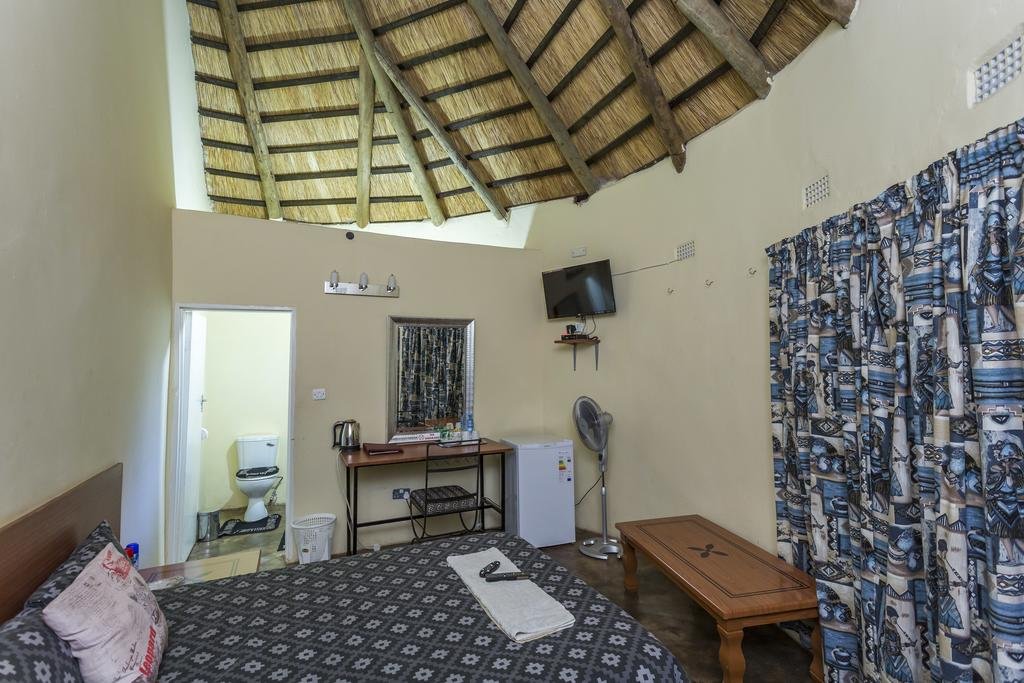 Фото Mokorro Game Ranch and Lodge