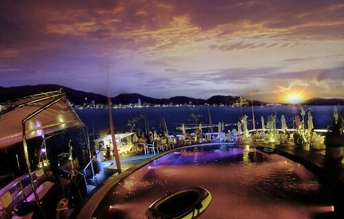 Внешний вид отеля IndoChine Resort & Villas в Патонге, фото 2