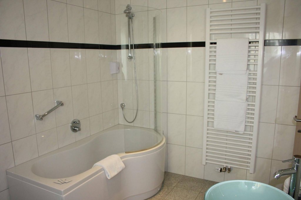 Фото Hotel Garni Retterath - Nürburgring