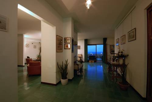 Фото Hotel Grotta Palazzese