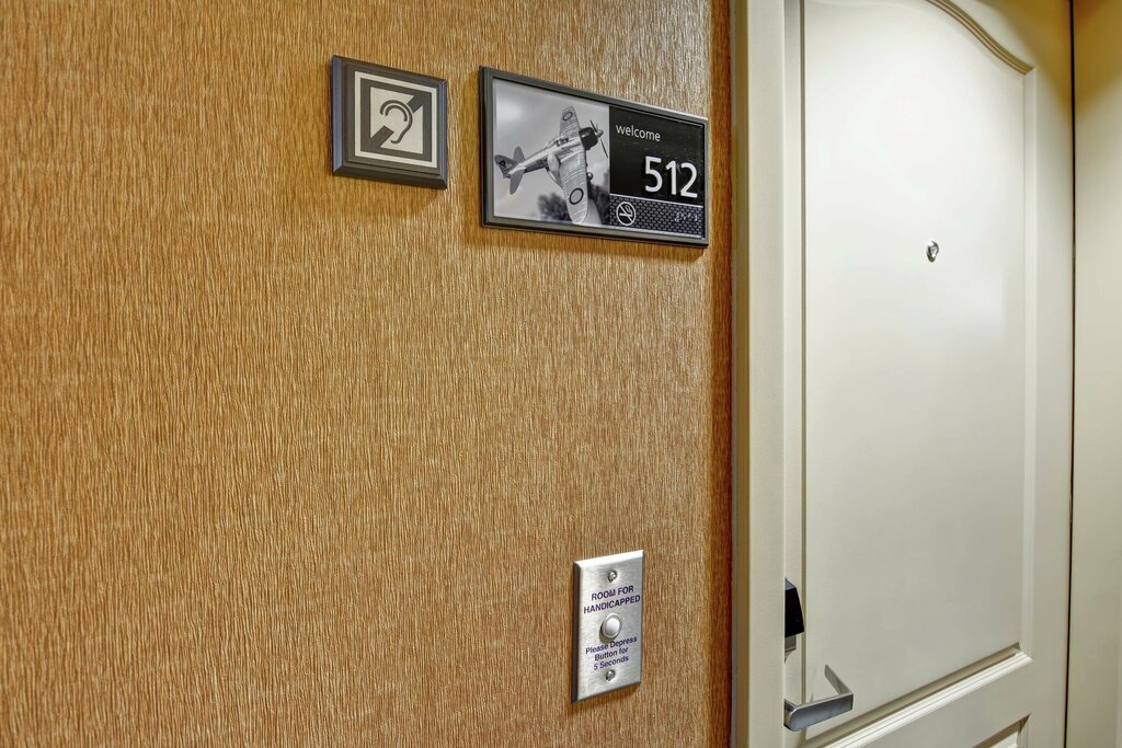 Hotel Hampton Inn & Suites Fredericksburg-at Celebrate Virginia, Commonwealth of Virginia, photo