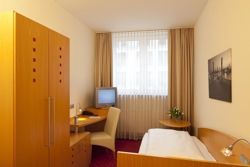 Фото Heikotel - Hotel Stadtpark Residenz