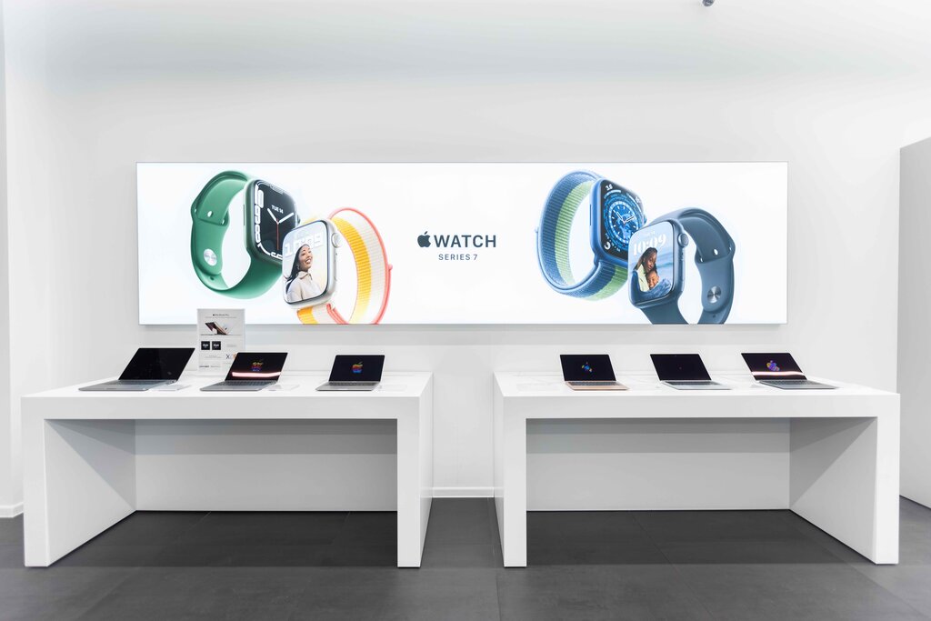 Electronics store ISpace, Tbilisi, photo