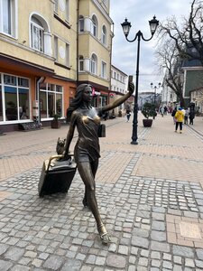 Курортница (Kaliningrad Region, Zelenogradsk, Kurortny prospekt), escultura de genero