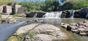 Водопад на разрушенной плотине (Altai Territory, Ust-Kalmanskiy rayon, reka Kalmanka), landmark, attraction