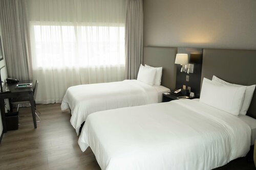Гостиница Radisson Hotel Santa Cruz в Санта-Крус-де-ла-Сьерра
