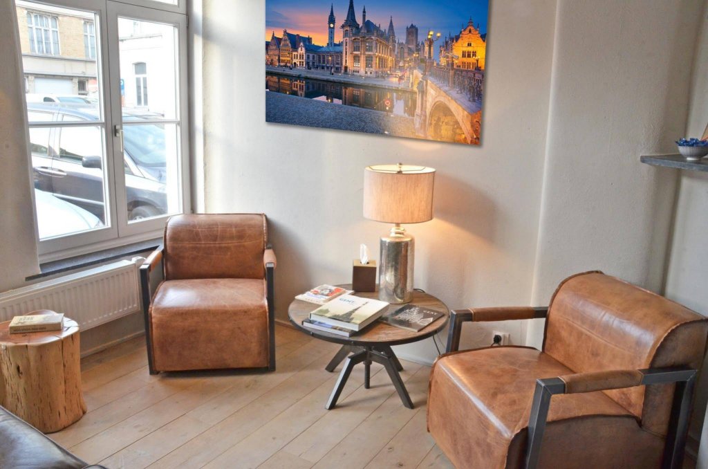 Фото The House of Edward