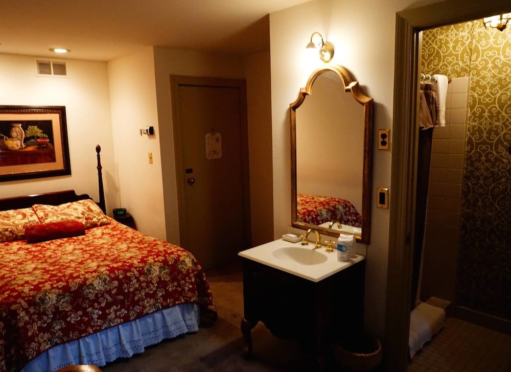 Фото General Warren