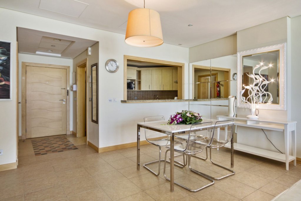 Фото Bespoke Residences - Shoreline Al Nabat