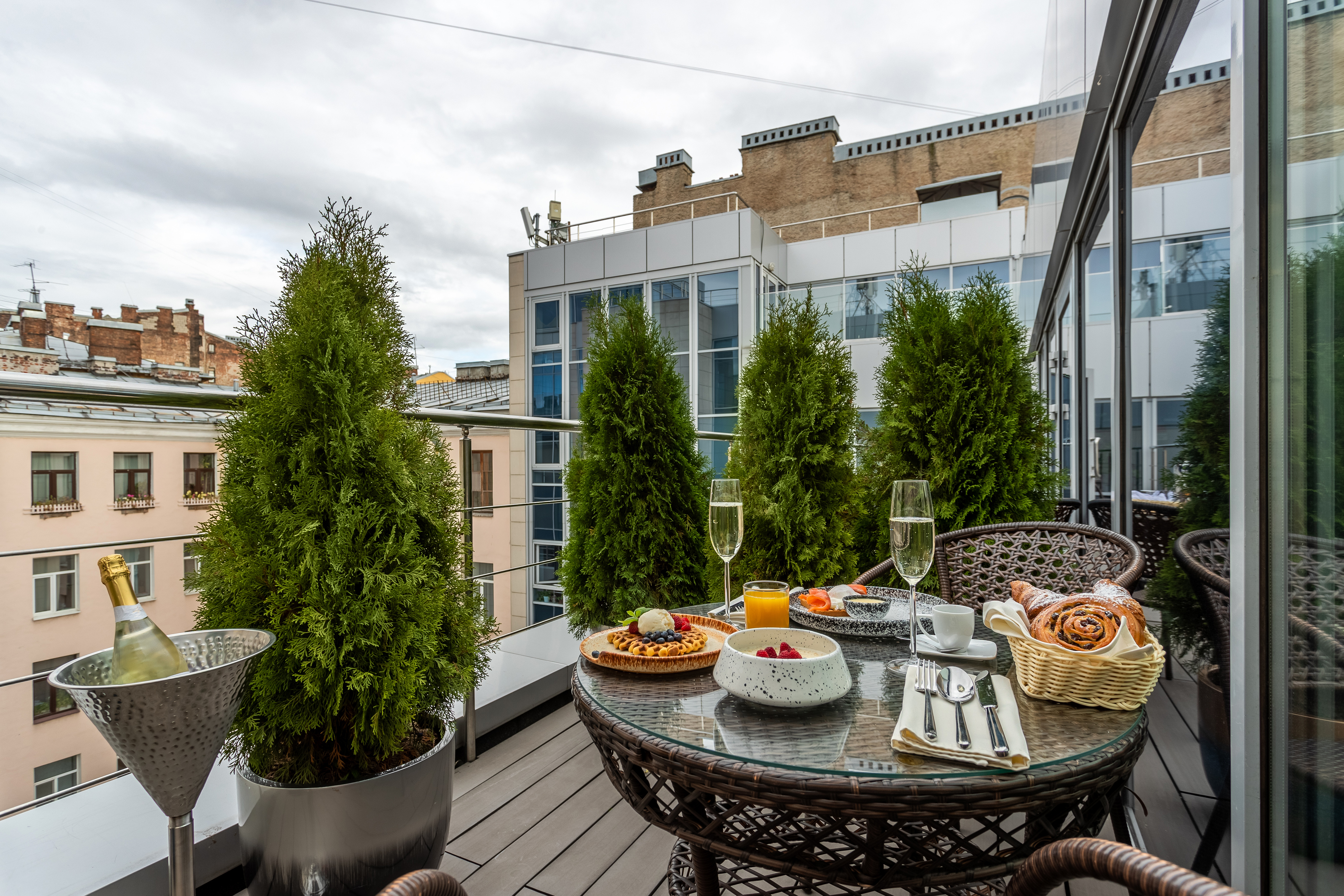 Фото отеля 2