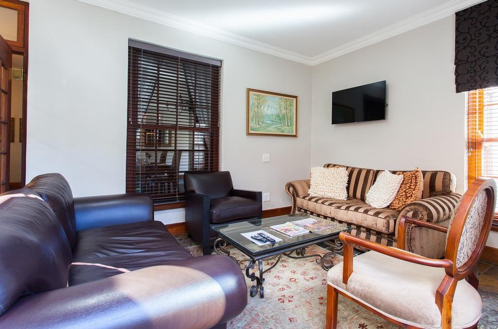 Фото 5 Seasons Guest House