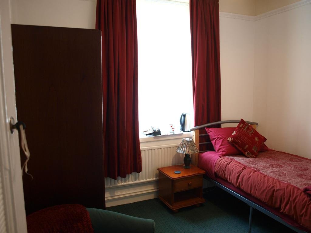 Фото Holyhead Lodge