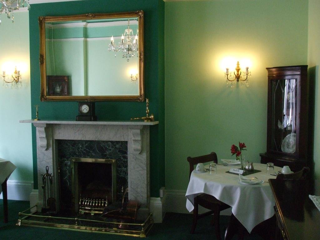 Фото Emsley Guest House